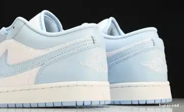 Hyperoad 1 BLUE ICE Low Jordan Retro 0630